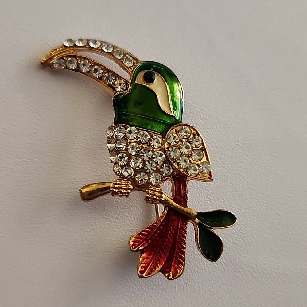 Tropical Tucan Bright and Loaded with Simulated  Diamonds  BRO
